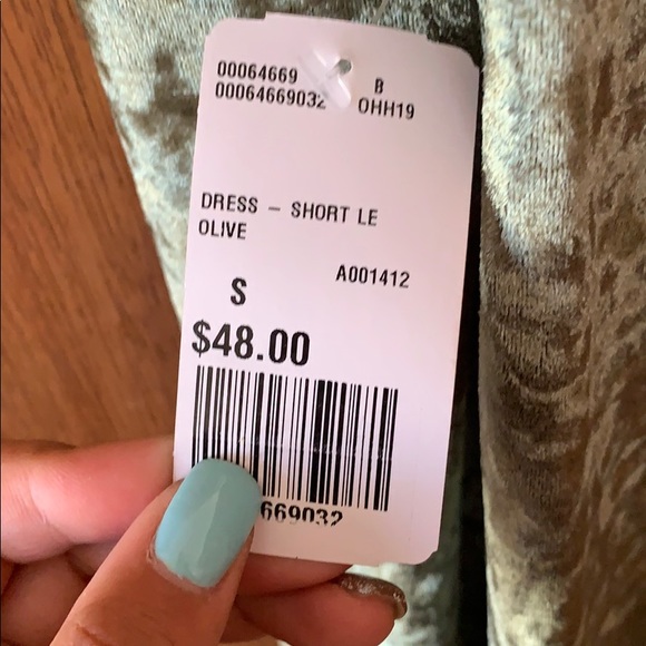 ✨Forever 21 Green Velvet Dress✨ - Picture 4 of 5